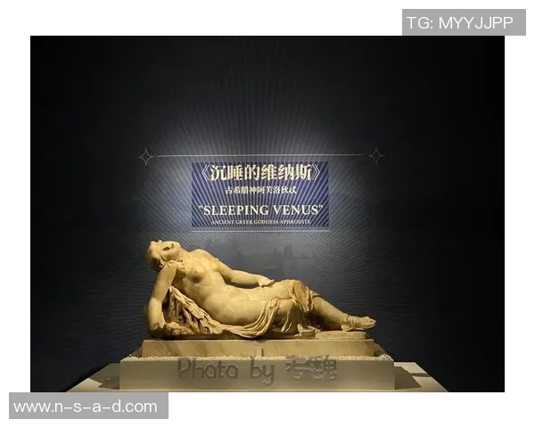 足球明星的大拇指背后的故事与荣耀如何影响年轻球员的梦想与追求 足球明星的大拇指背后的故事与荣耀如何影响年轻球员的梦想与追求