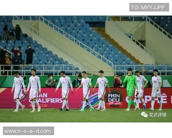 北京足球队实力之争引发热议球迷观点各异分析深刻