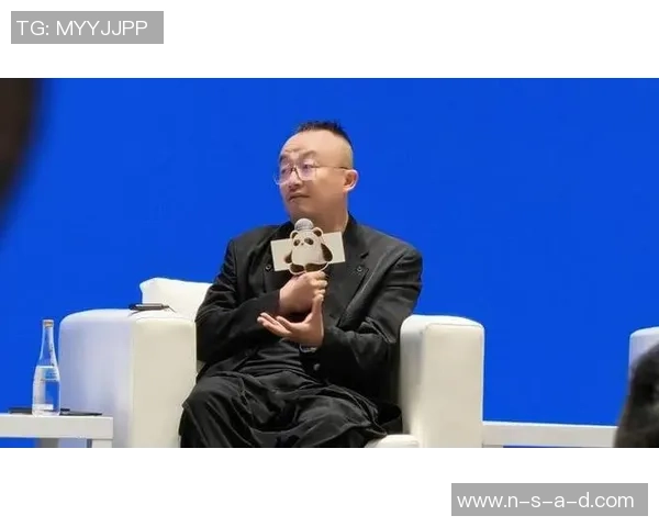 杨磊专访:从青涩少年到篮球明星的成长之路回顾 杨磊专访:从青涩少年到篮球明星的成长之路回顾