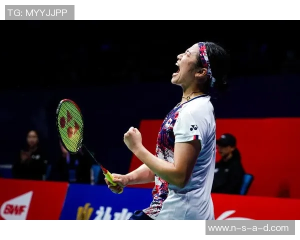 重庆羽毛球队在大师赛中的灵活性表现分析与点评 重庆羽毛球队在大师赛中的灵活性表现分析与点评